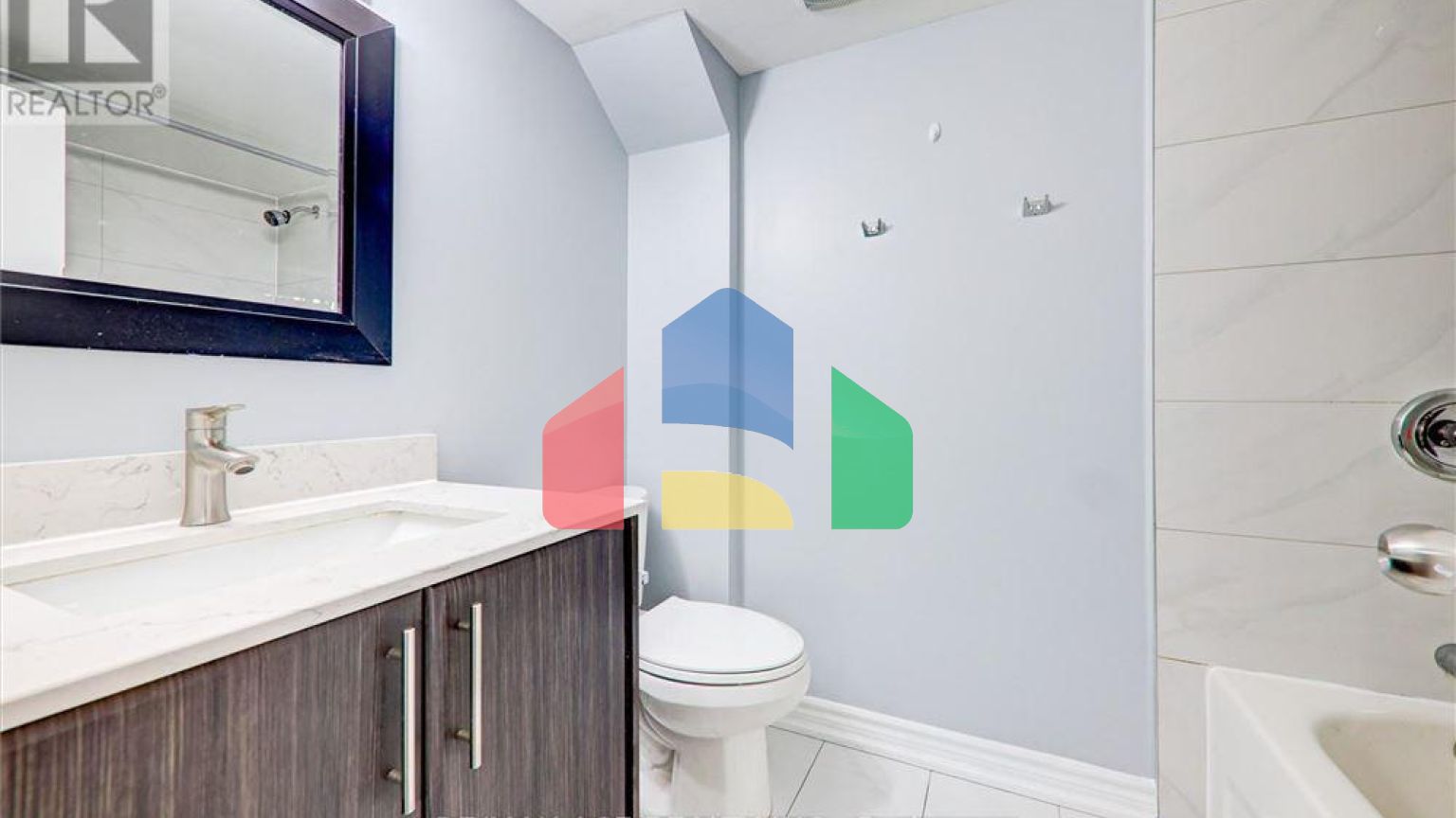 Residential - Single Family Home - Toronto, Canada - Canada