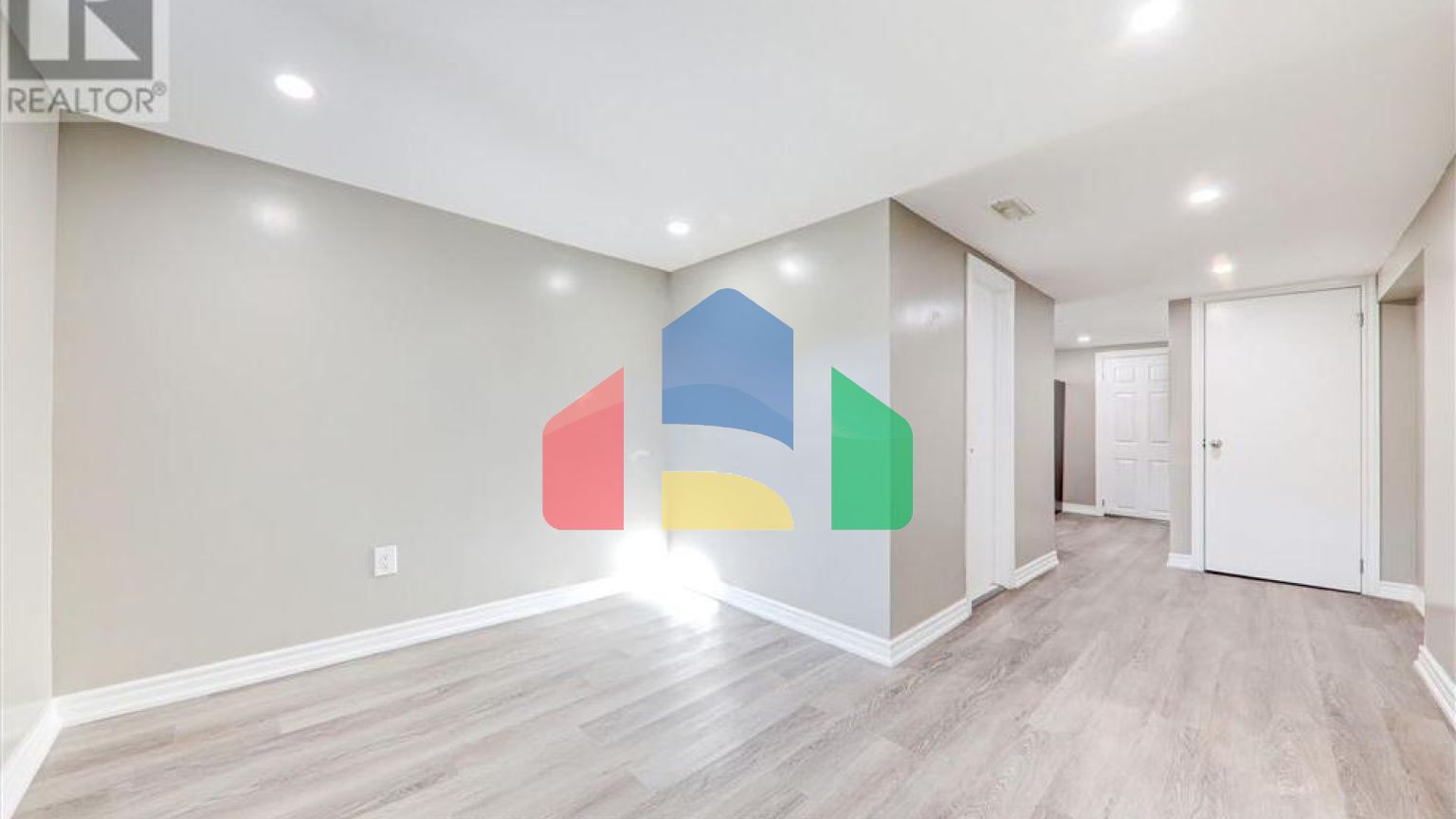 Residential - Single Family Home - Toronto, Canada - Canada