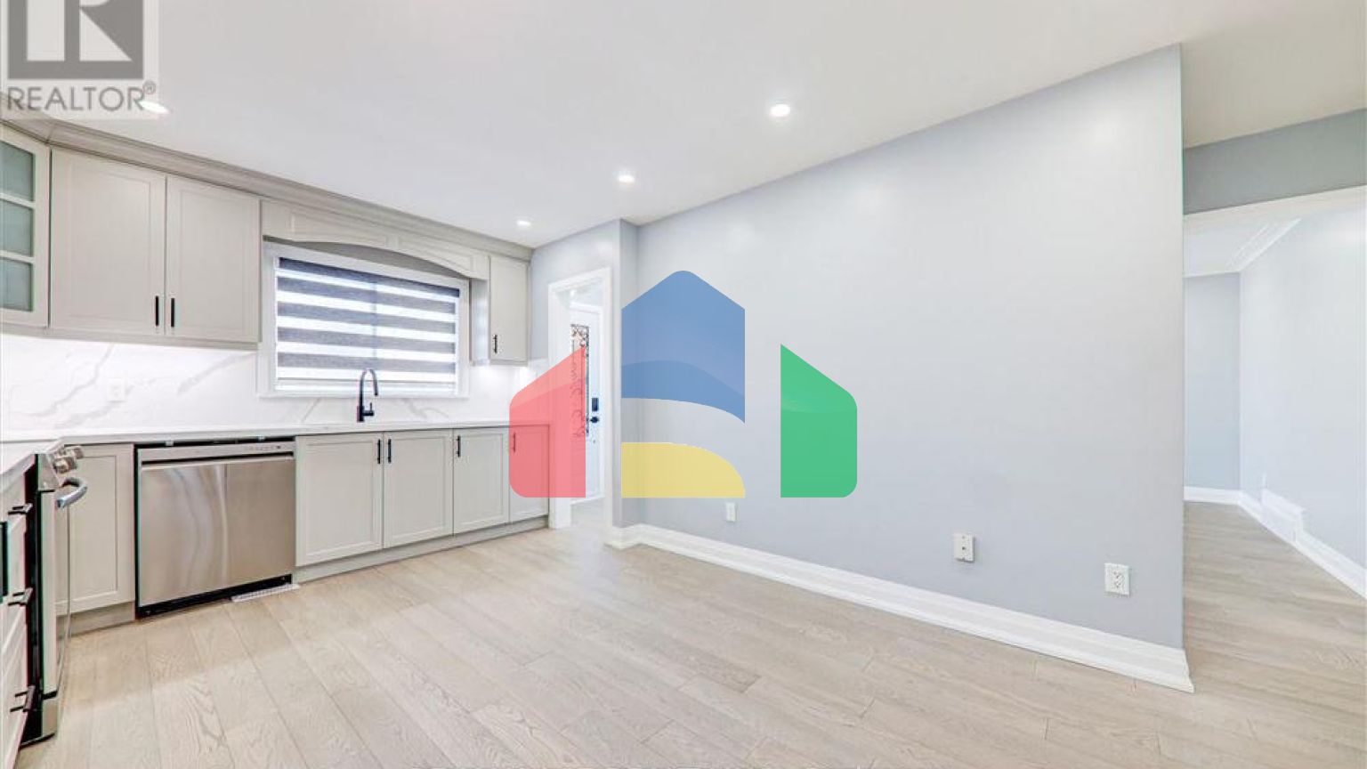 Residential - Single Family Home - Toronto, Canada - Canada