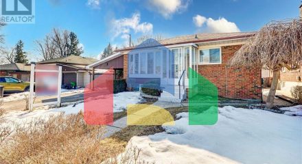 Residential - Single Family Home - Toronto, Canada - Canada