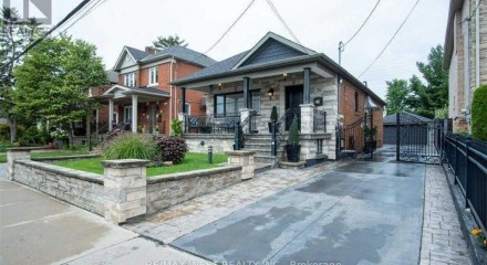 Residential - Single Family Home - Toronto, Canada - Canada