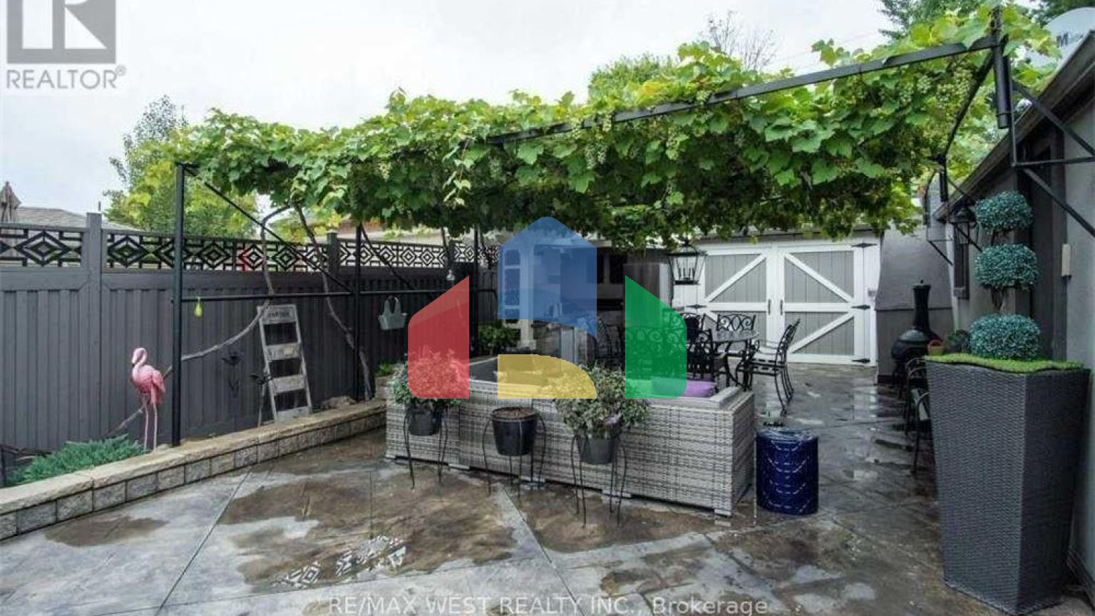 Residential - Single Family Home - Toronto, Canada - Canada