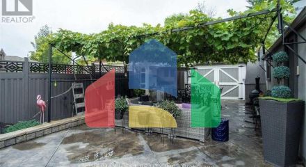 Residential - Single Family Home - Toronto, Canada - Canada