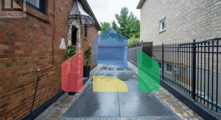 Residential - Single Family Home - Toronto, Canada - Canada