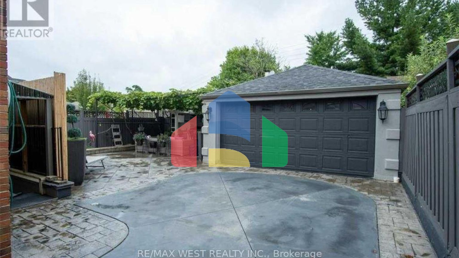 Residential - Single Family Home - Toronto, Canada - Canada