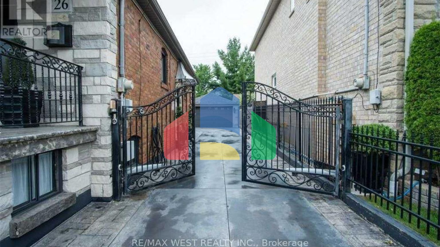 Residential - Single Family Home - Toronto, Canada - Canada