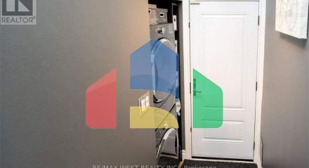 Residential - Single Family Home - Toronto, Canada - Canada