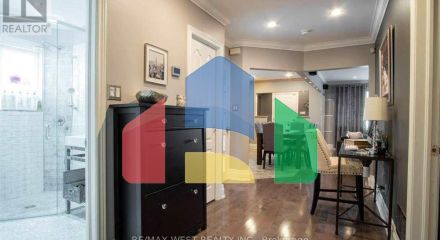 Residential - Single Family Home - Toronto, Canada - Canada