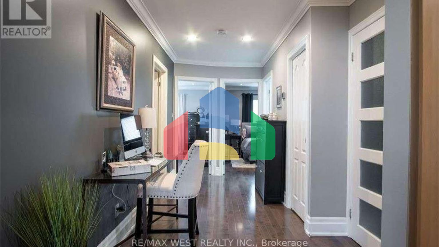 Residential - Single Family Home - Toronto, Canada - Canada