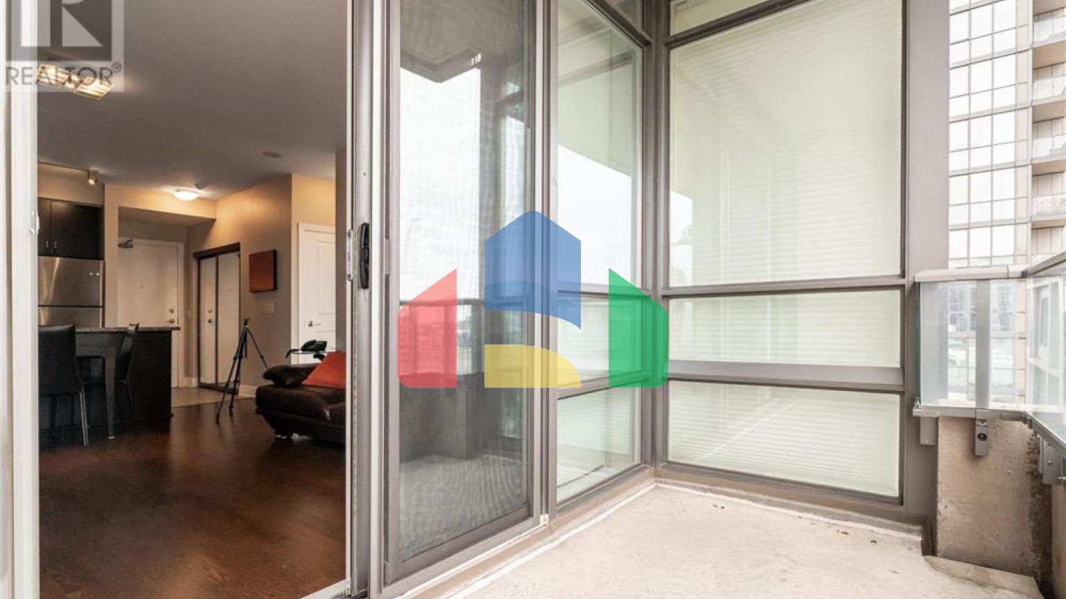 Residential - Condo/Apartment - Toronto, Canada - Canada