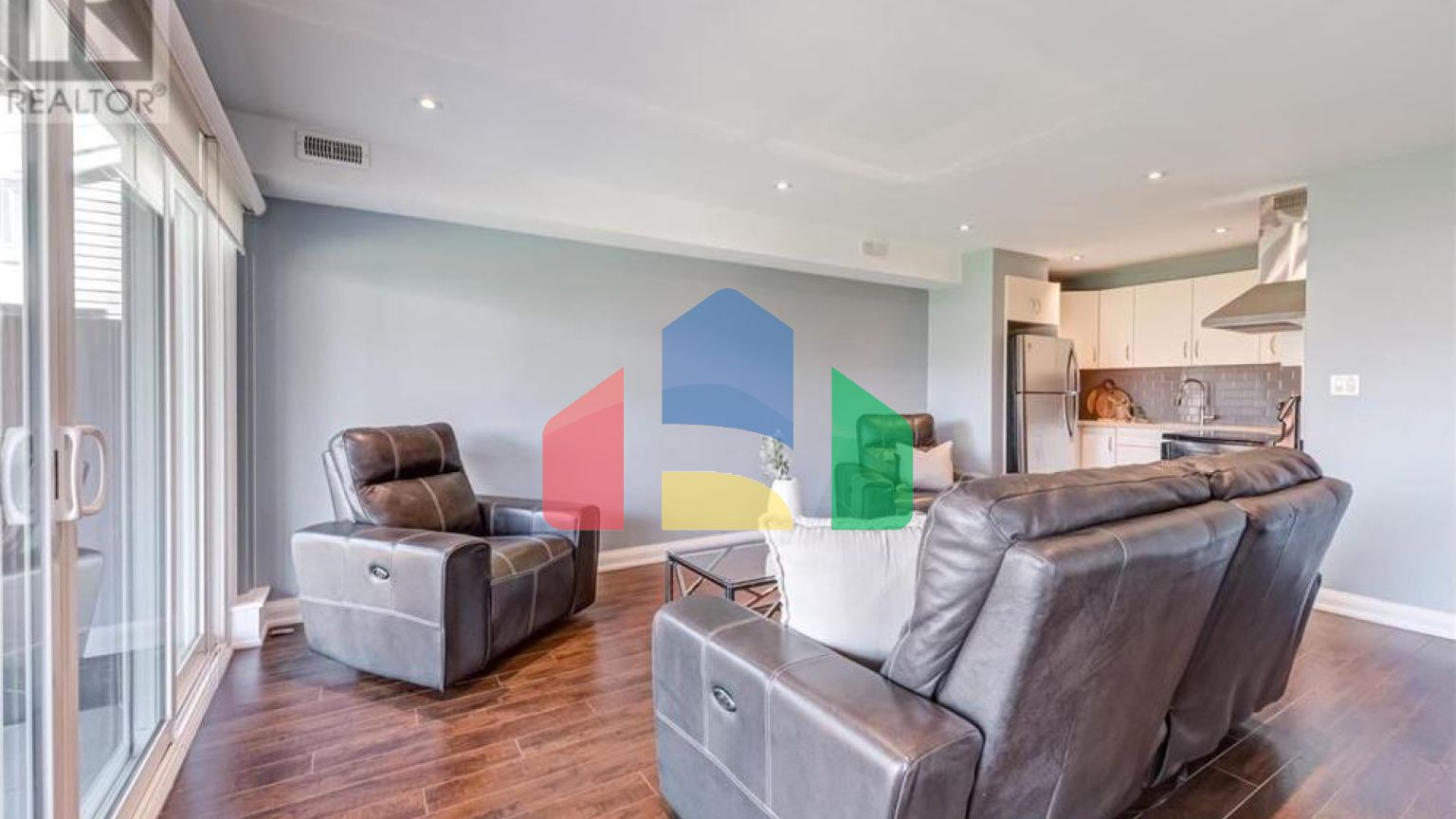 Residential - Single Family Home - Toronto, Canada - Canada