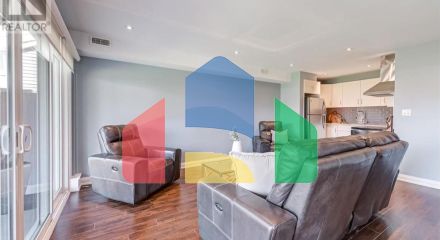 Residential - Single Family Home - Toronto, Canada - Canada