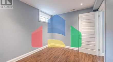 Residential - Single Family Home - Toronto, Canada - Canada