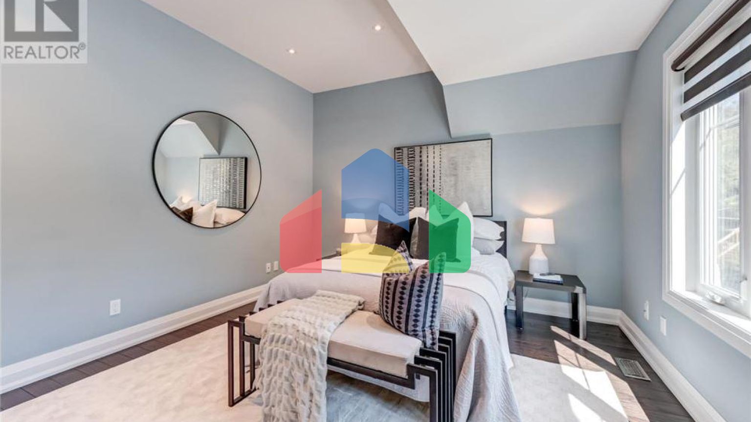 Residential - Single Family Home - Toronto, Canada - Canada