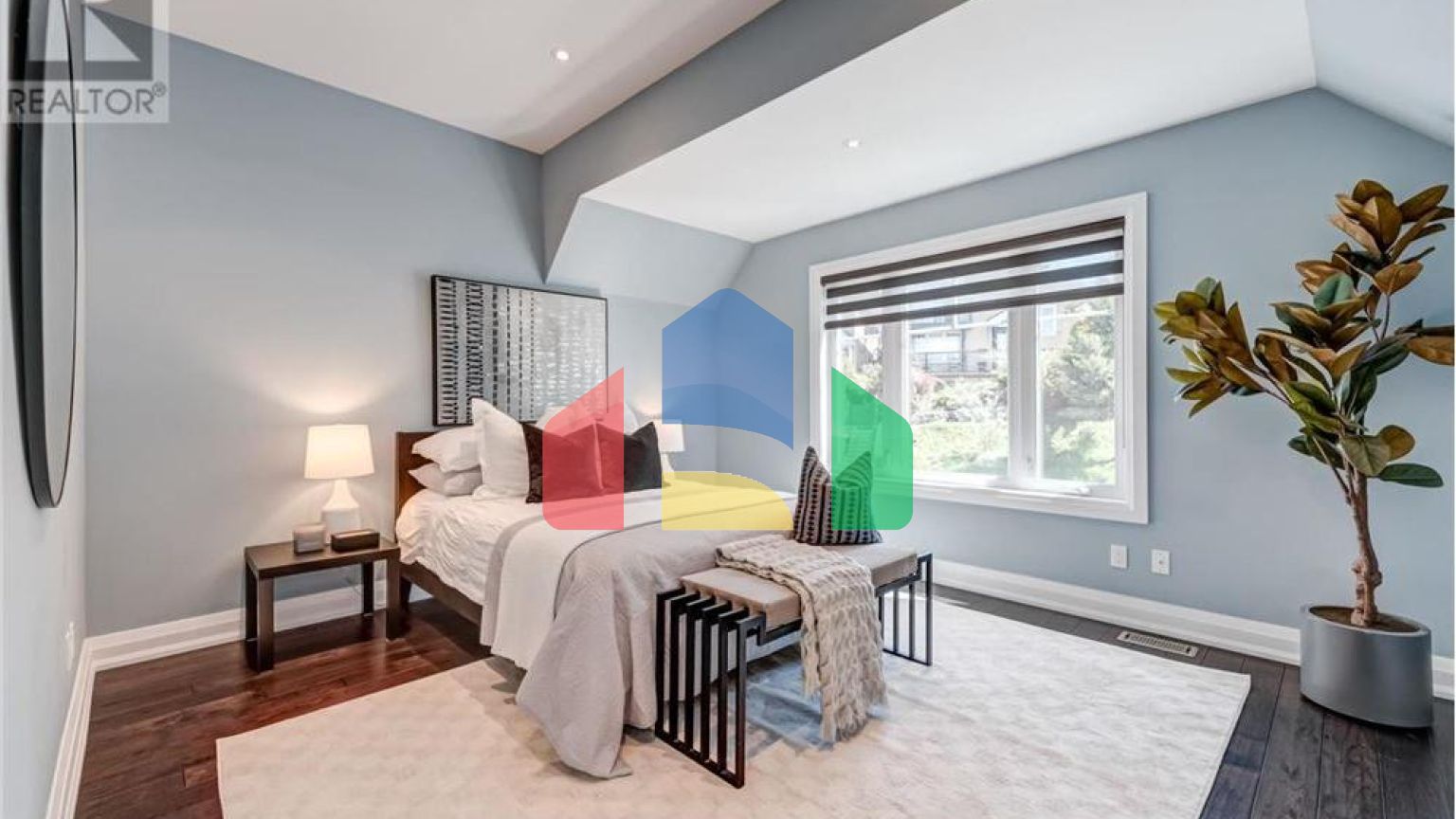 Residential - Single Family Home - Toronto, Canada - Canada