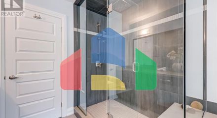 Residential - Single Family Home - Toronto, Canada - Canada