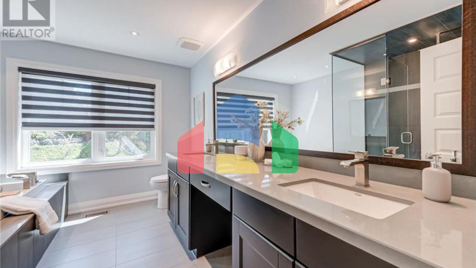 Residential - Single Family Home - Toronto, Canada - Canada