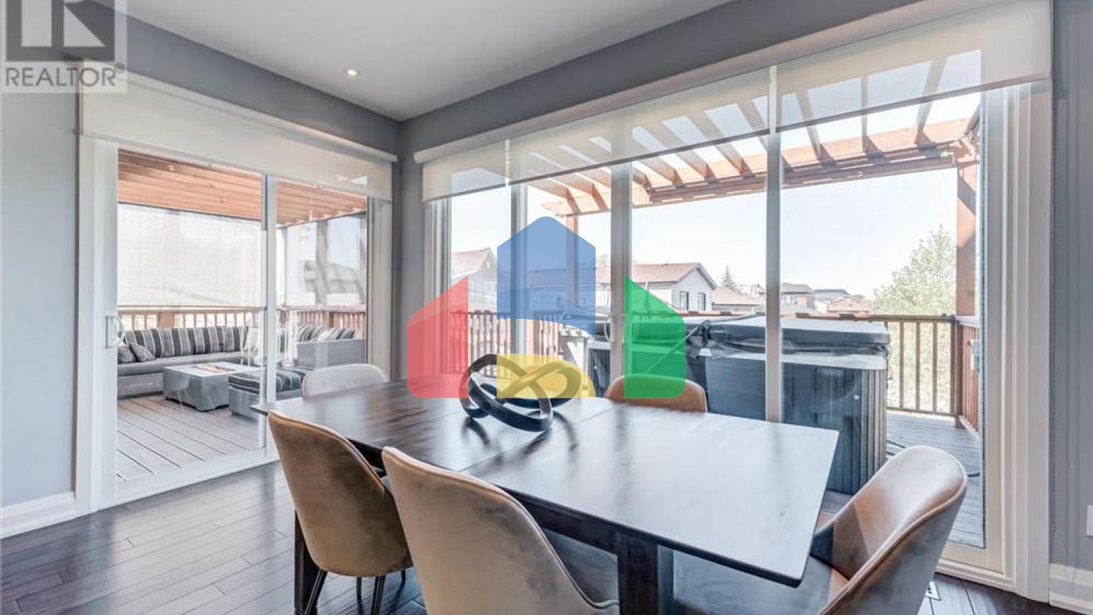 Residential - Single Family Home - Toronto, Canada - Canada