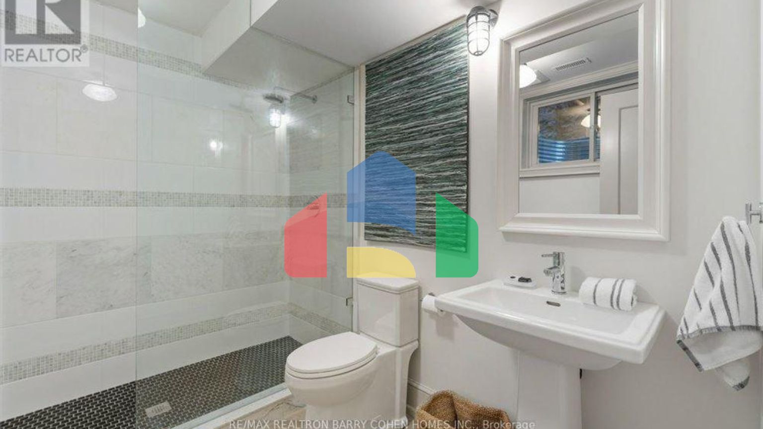 Residential - Single Family Home - Toronto, Canada - Canada