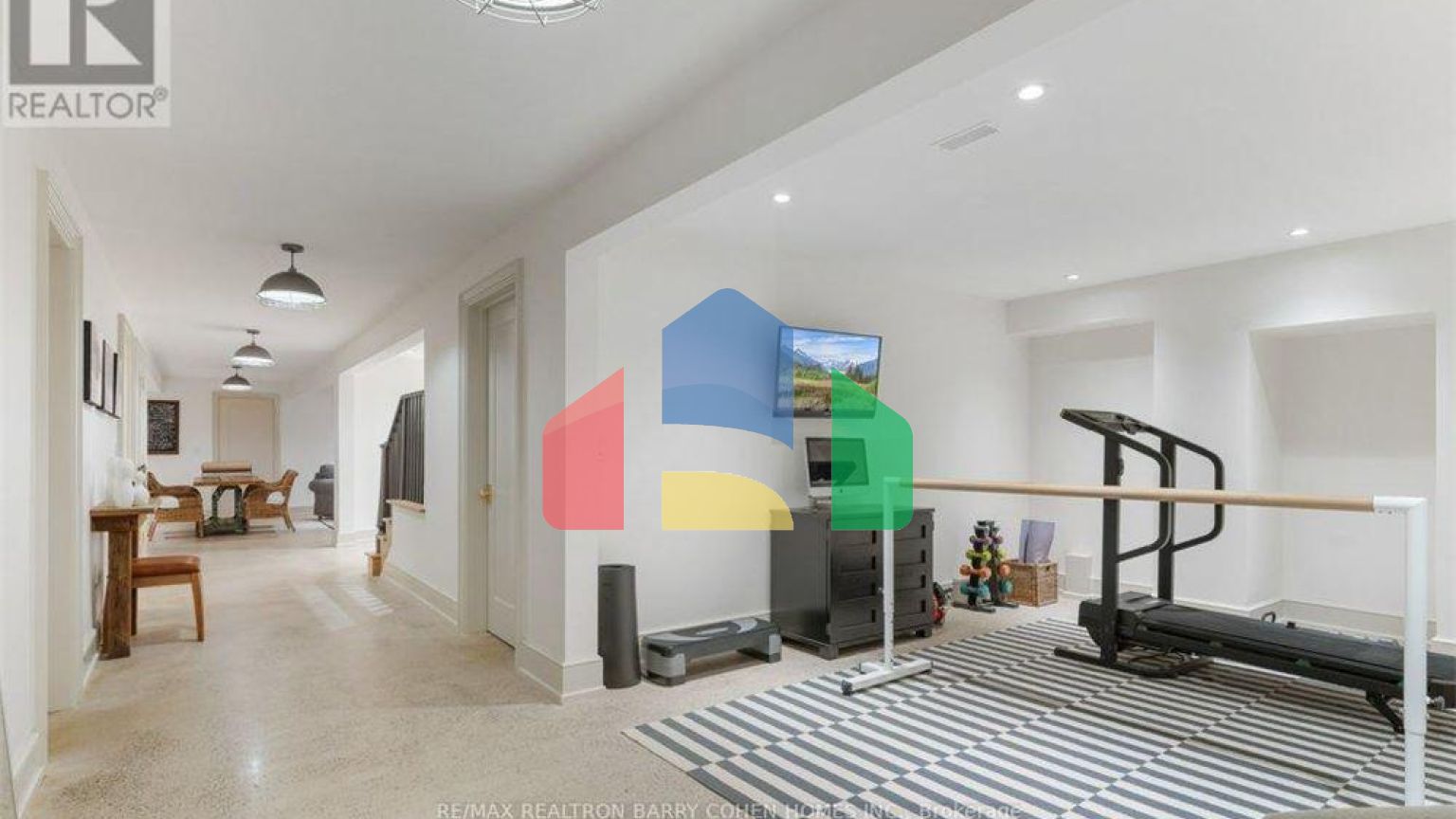 Residential - Single Family Home - Toronto, Canada - Canada