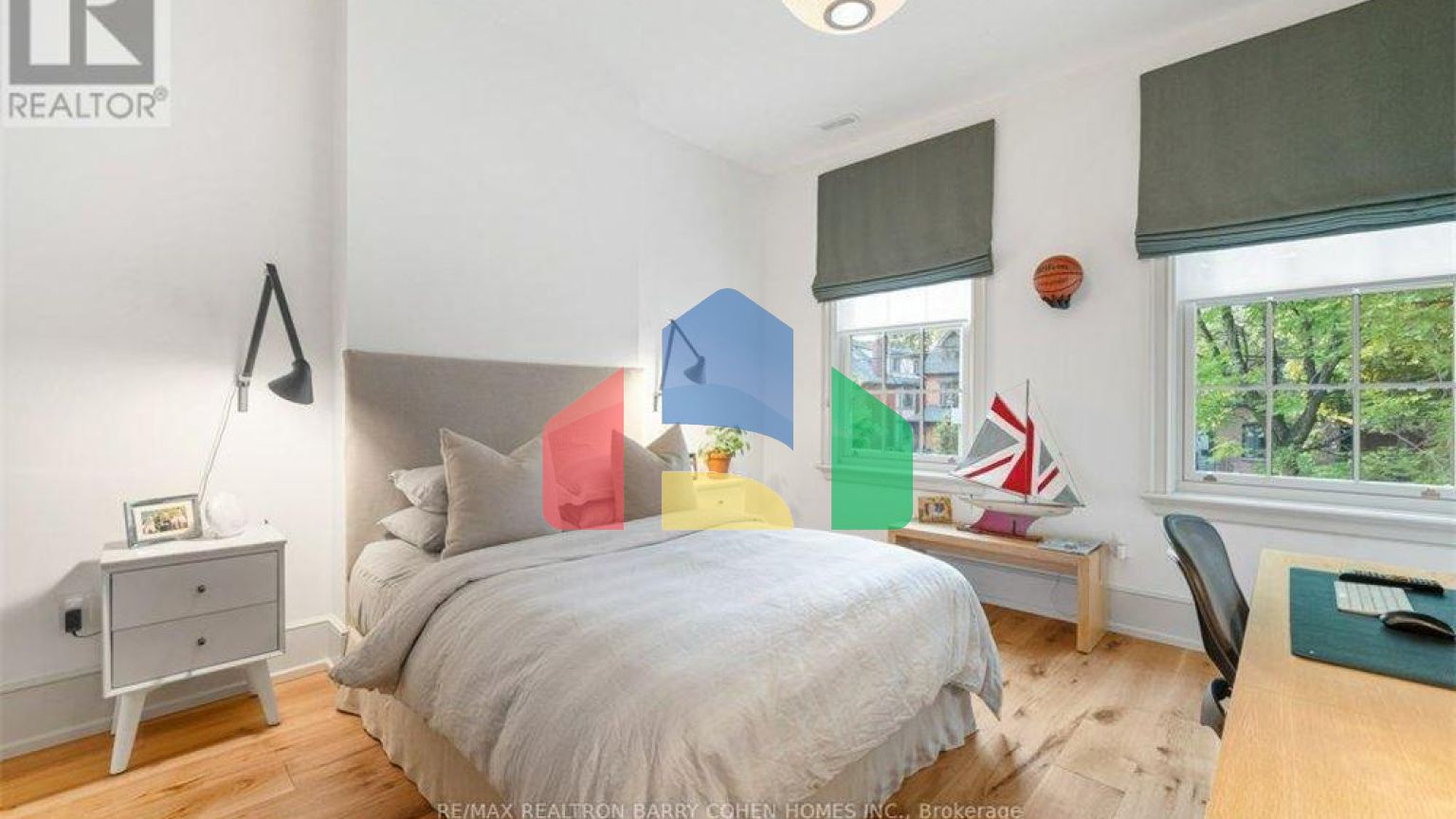 Residential - Single Family Home - Toronto, Canada - Canada