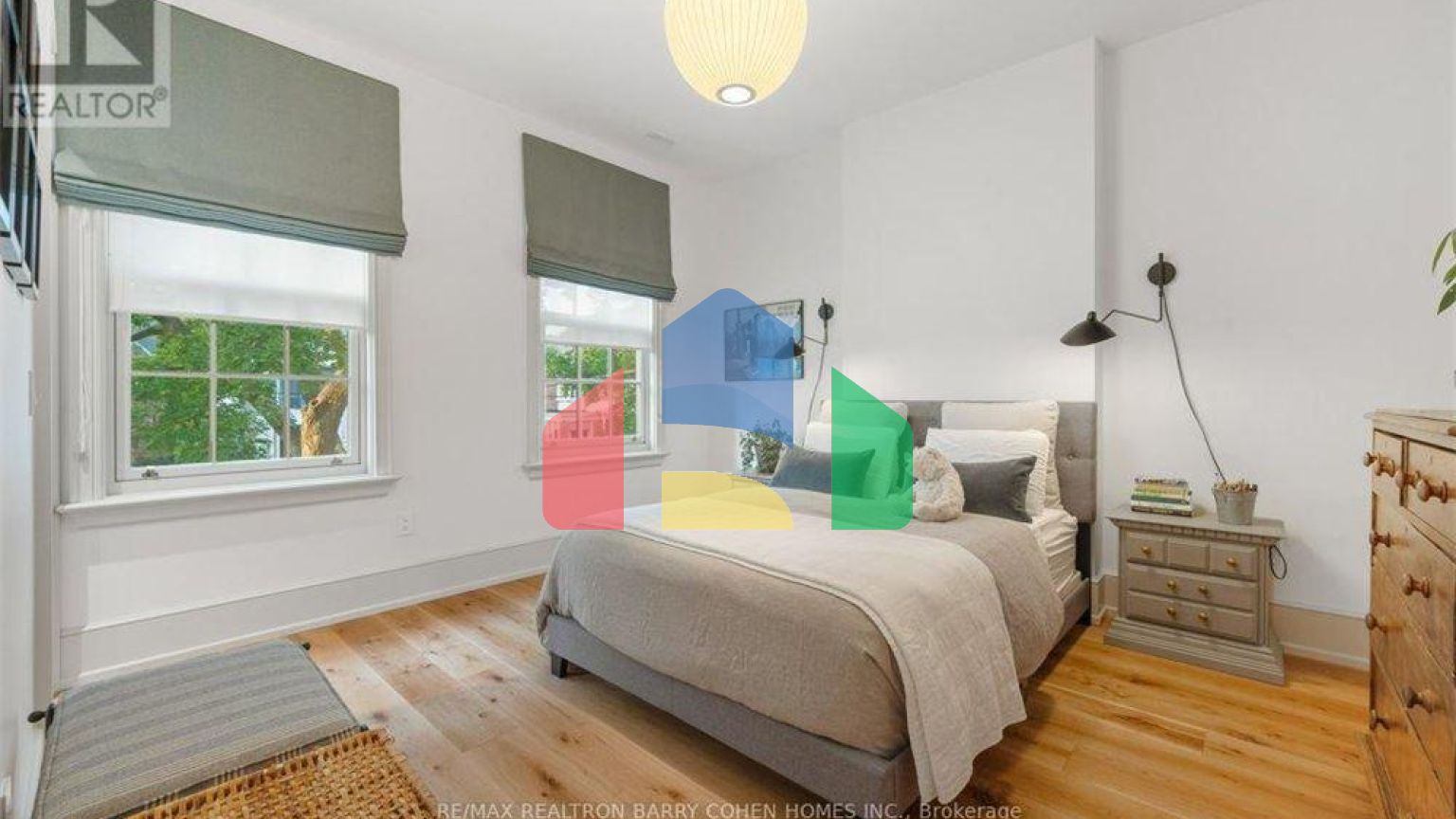 Residential - Single Family Home - Toronto, Canada - Canada