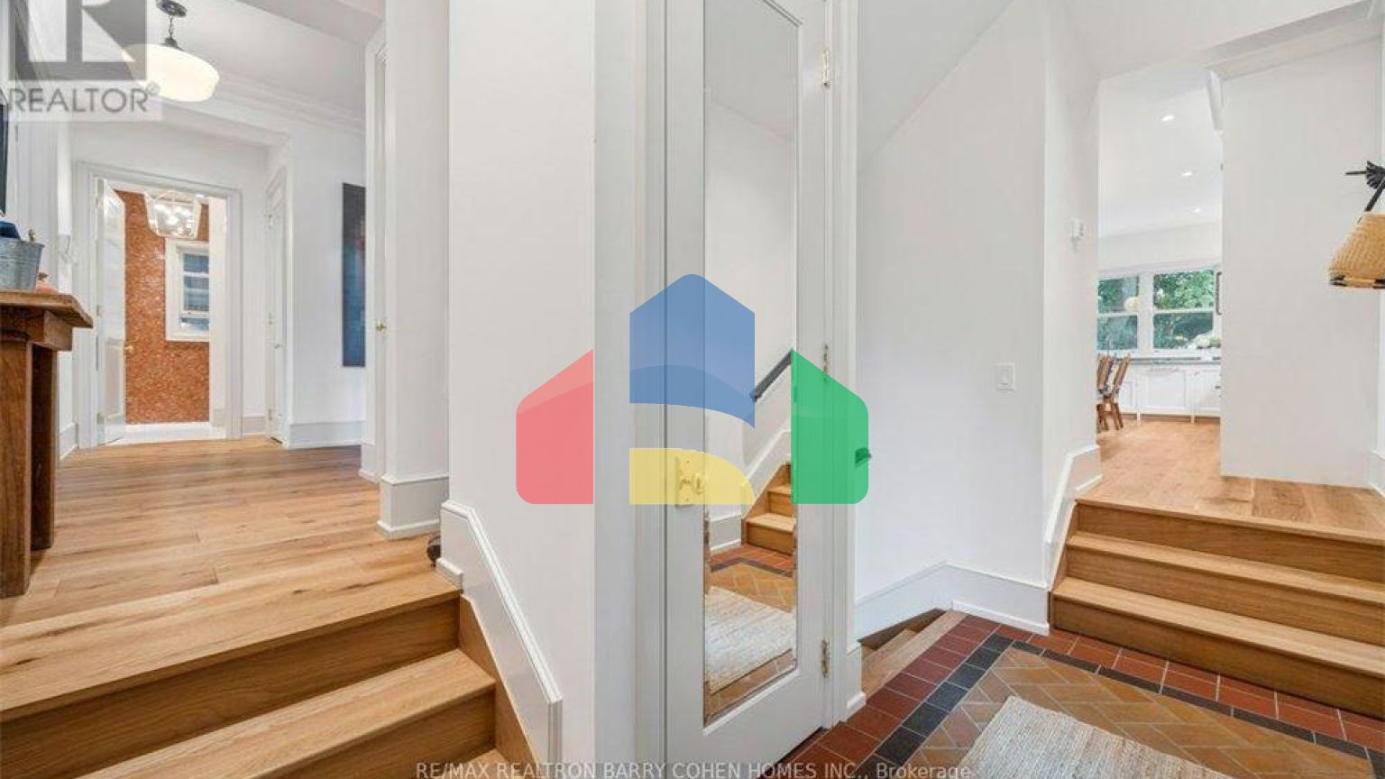 Residential - Single Family Home - Toronto, Canada - Canada