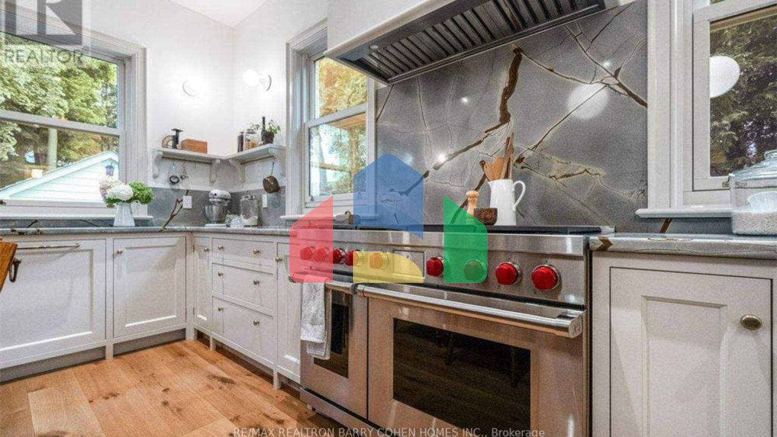 Residential - Single Family Home - Toronto, Canada - Canada