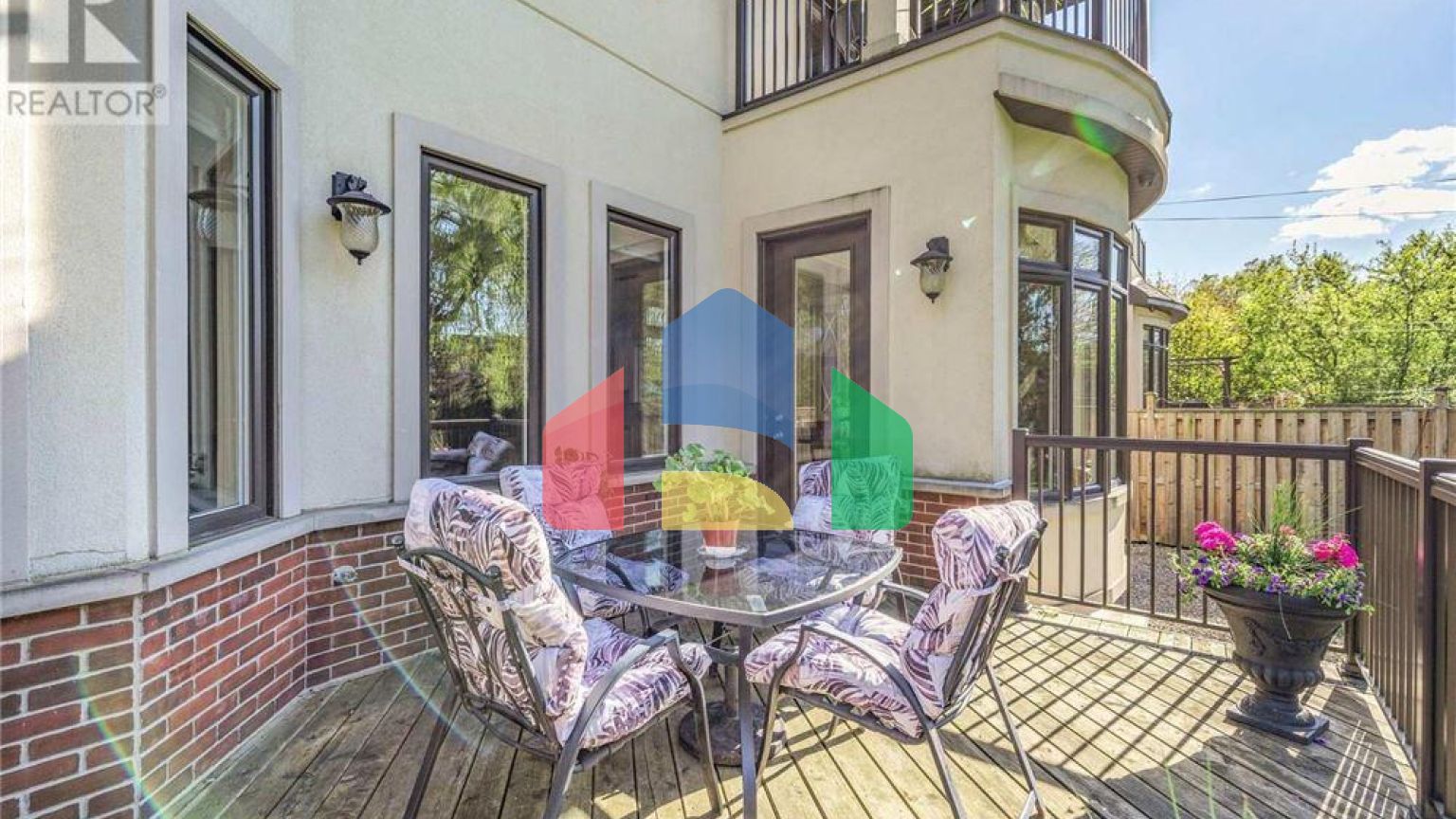 Residential - Single Family Home - Toronto, Canada - Canada