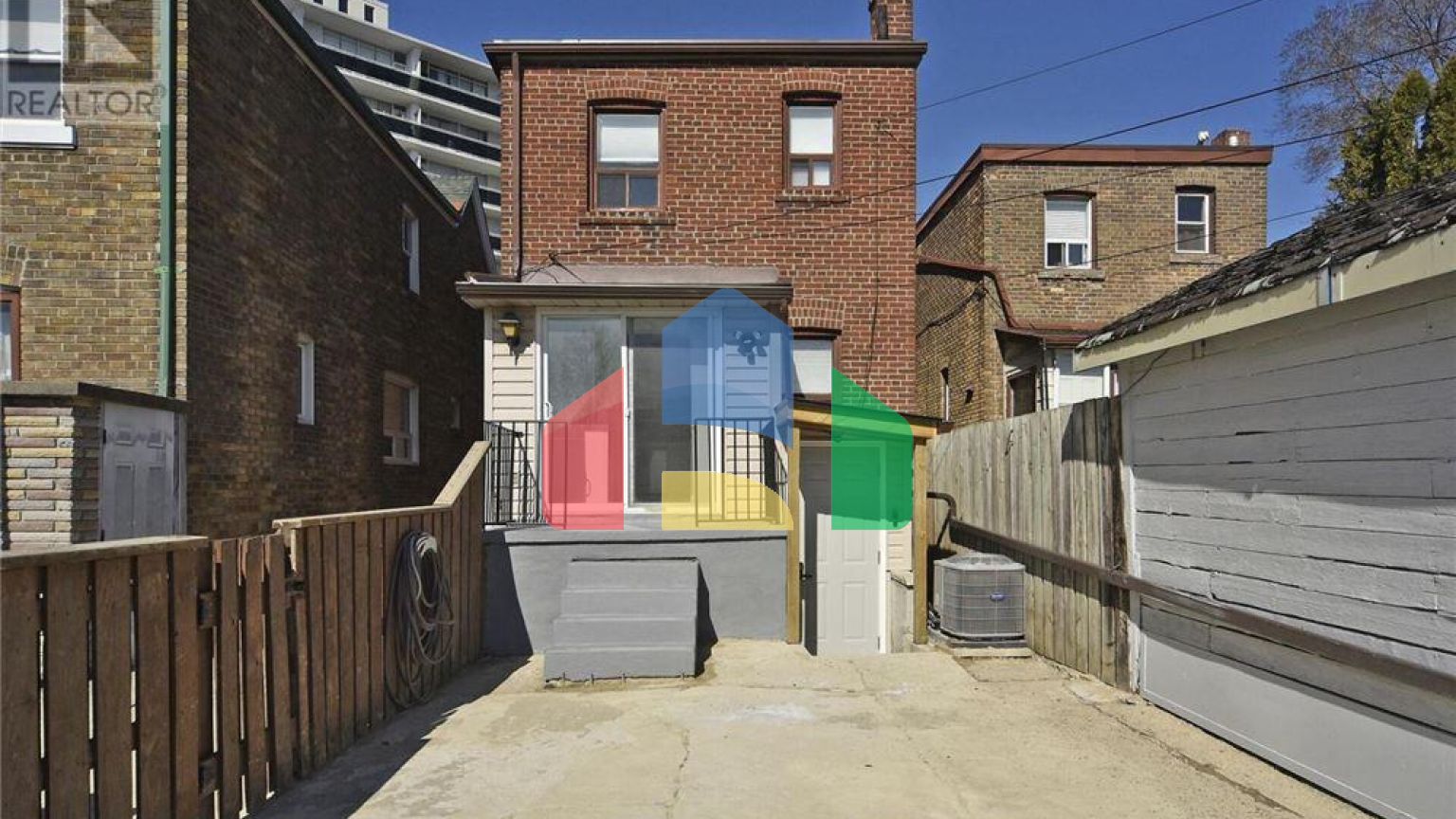 Residential - Single Family Home - Toronto, Canada - Canada