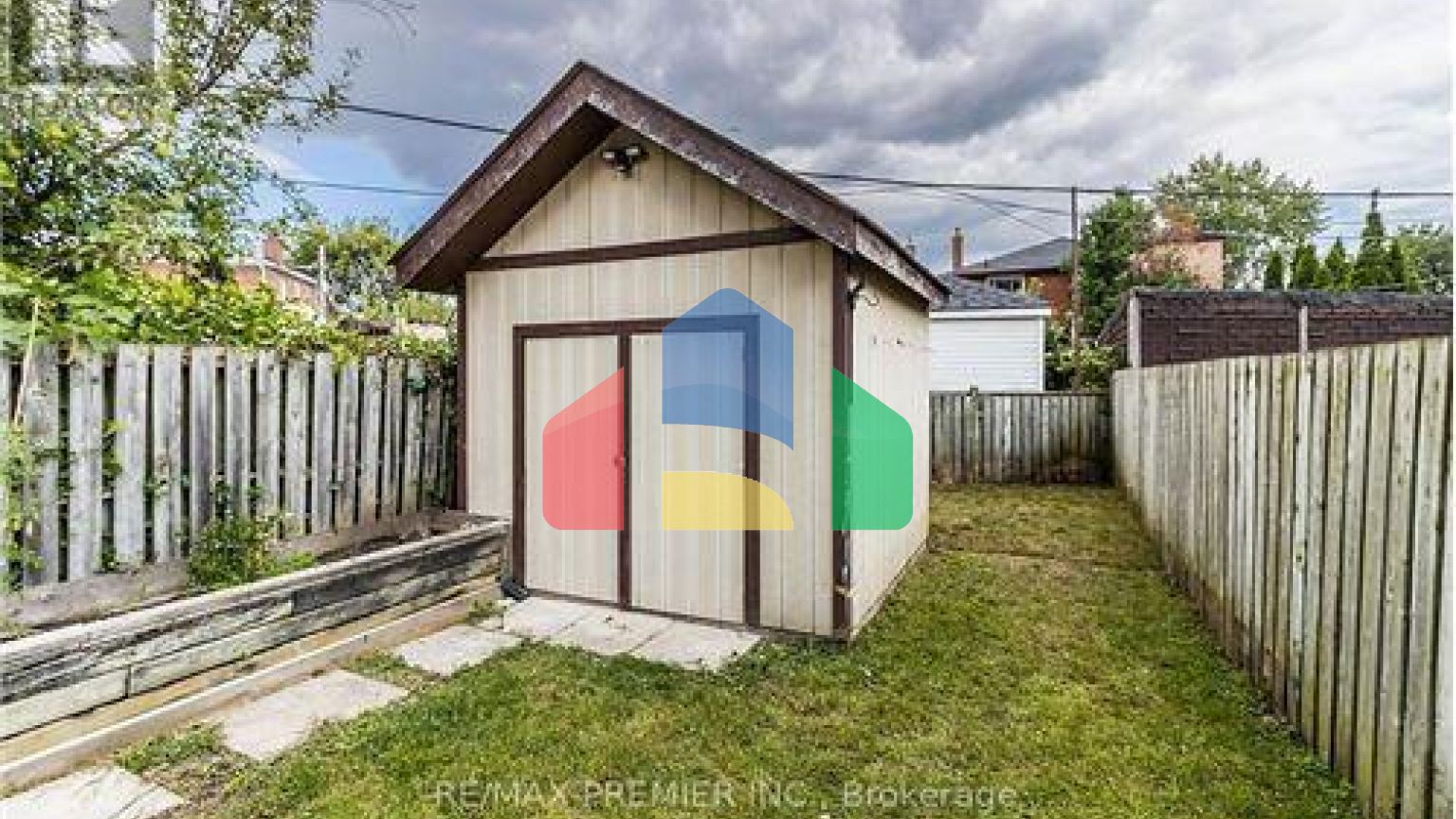 Residential - Single Family Home - Toronto, Canada - Canada