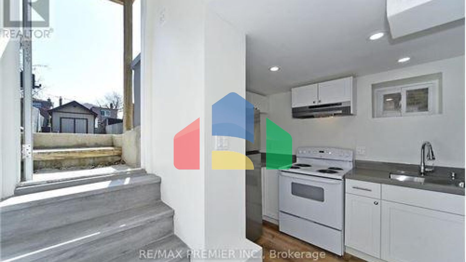 Residential - Single Family Home - Toronto, Canada - Canada