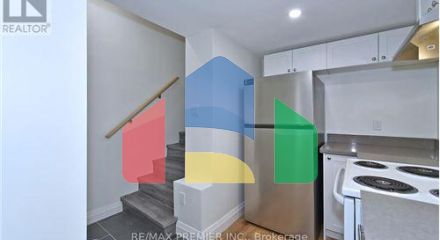 Residential - Single Family Home - Toronto, Canada - Canada