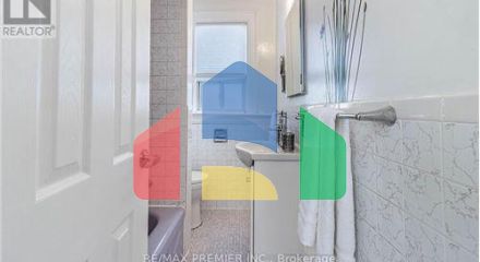 Residential - Single Family Home - Toronto, Canada - Canada