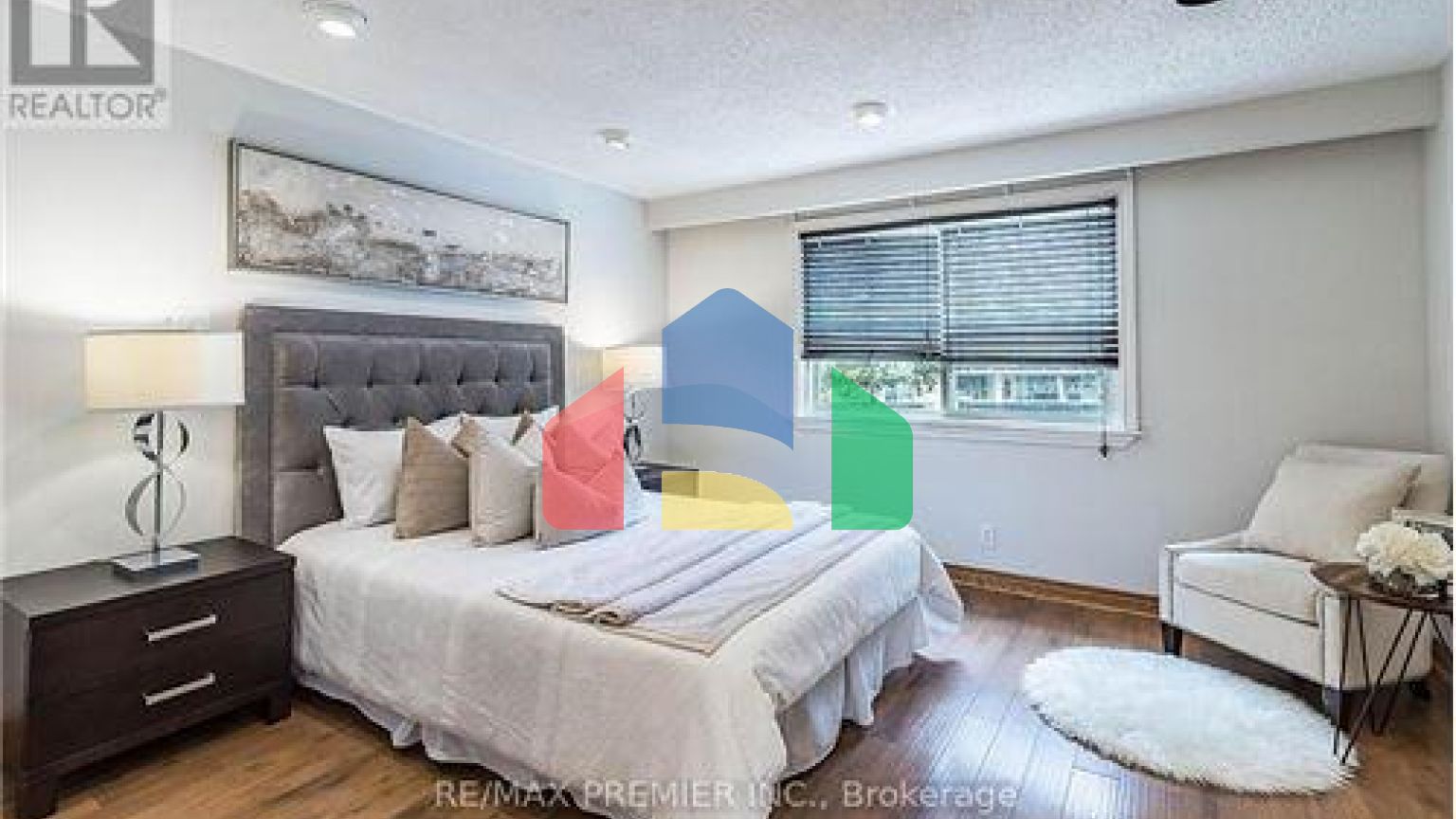 Residential - Single Family Home - Toronto, Canada - Canada