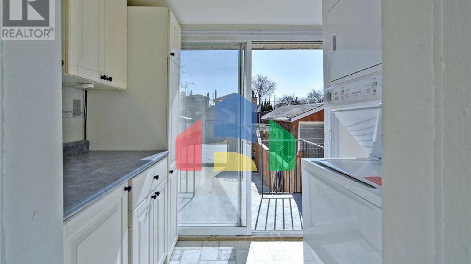 Residential - Single Family Home - Toronto, Canada - Canada