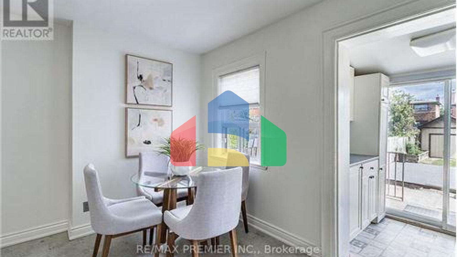 Residential - Single Family Home - Toronto, Canada - Canada