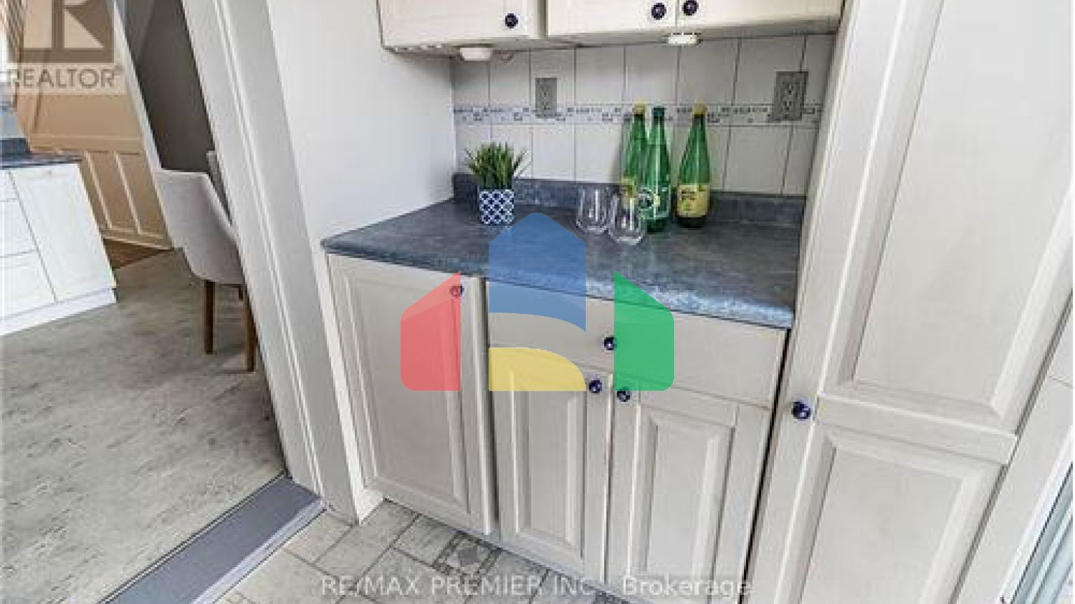 Residential - Single Family Home - Toronto, Canada - Canada