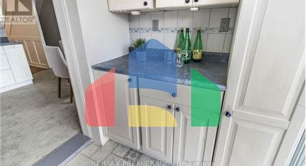 Residential - Single Family Home - Toronto, Canada - Canada