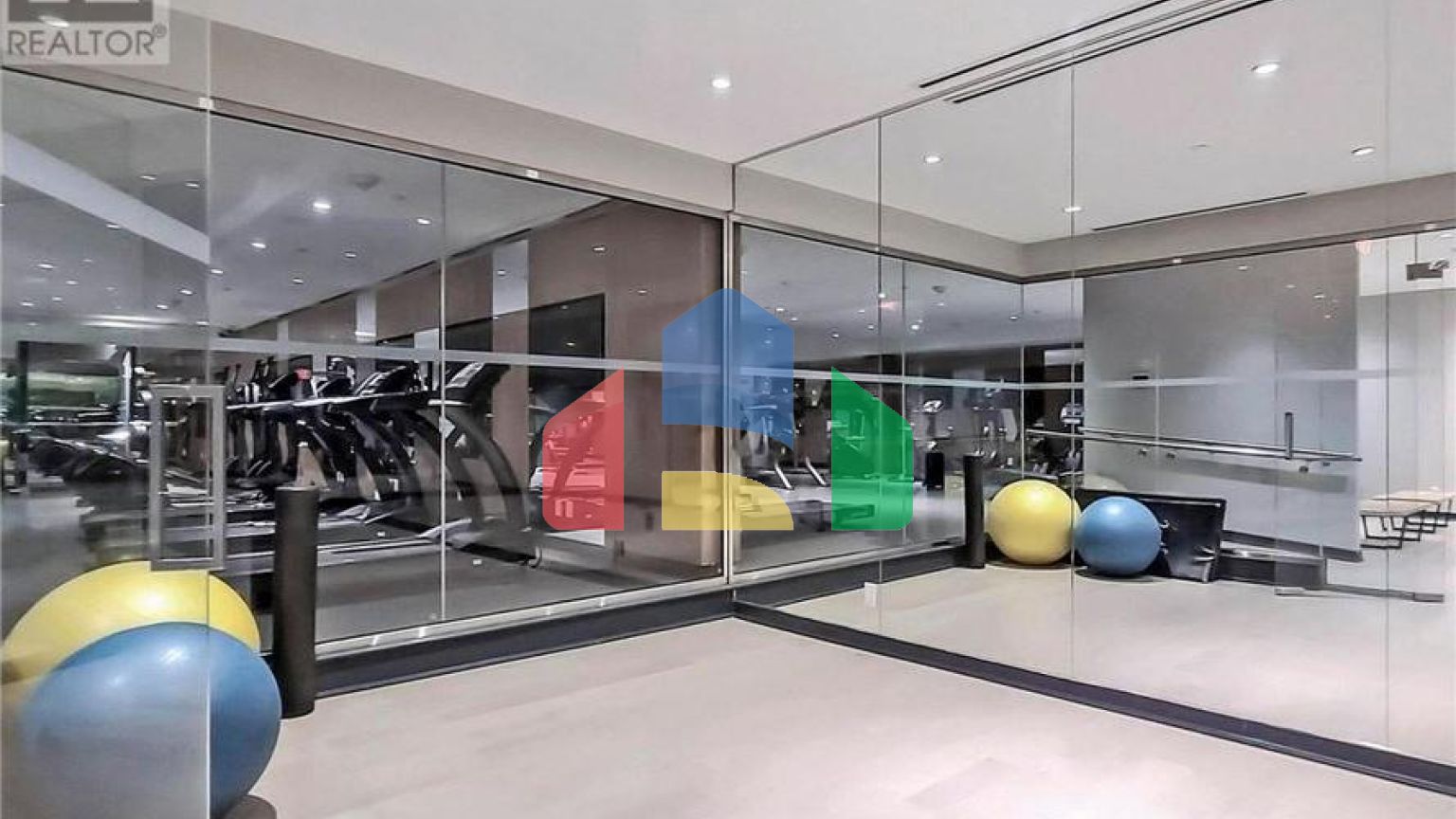 Residential - Condo/Apartment - Toronto, Canada - Canada