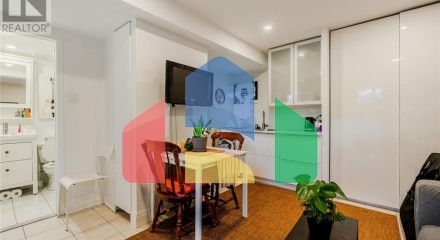 Residential - Single Family Home - Toronto, Canada - Canada