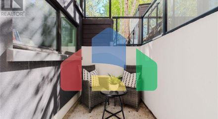 Residential - Single Family Home - Toronto, Canada - Canada