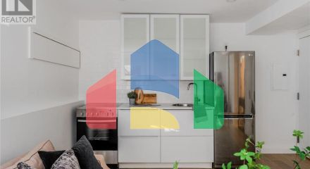 Residential - Single Family Home - Toronto, Canada - Canada