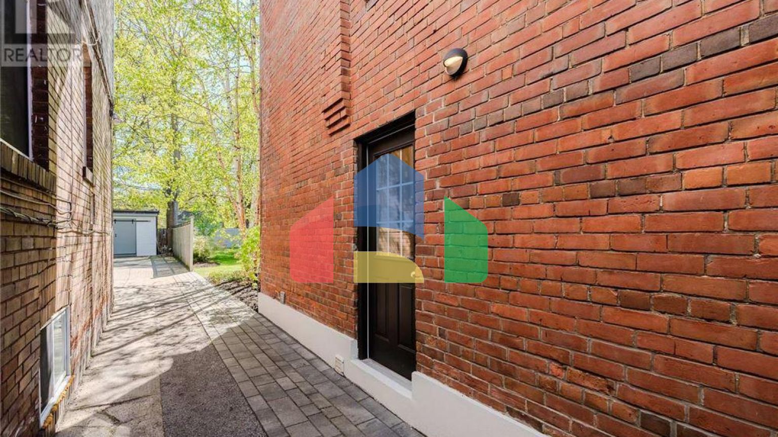 Residential - Single Family Home - Toronto, Canada - Canada