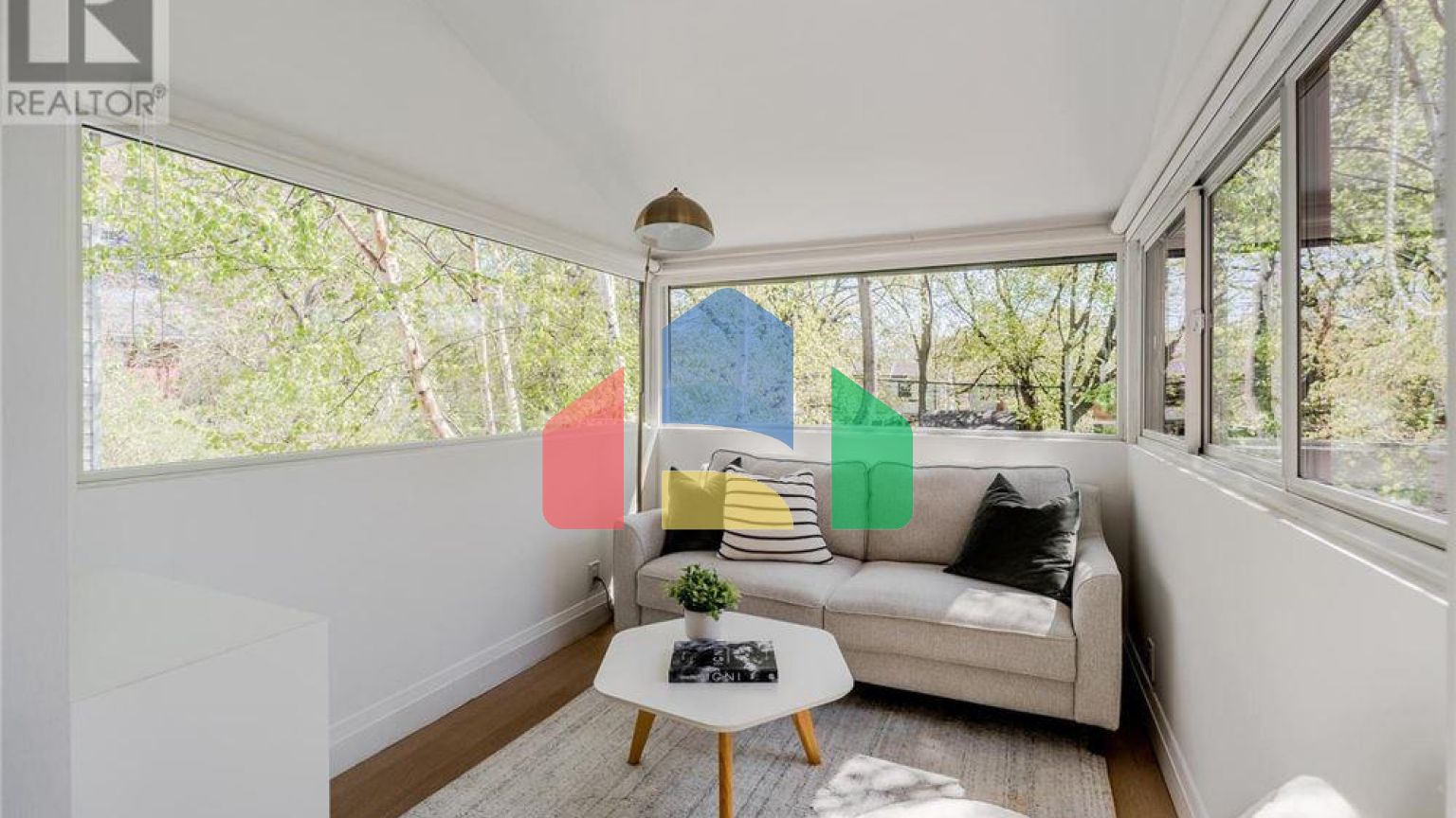 Residential - Single Family Home - Toronto, Canada - Canada