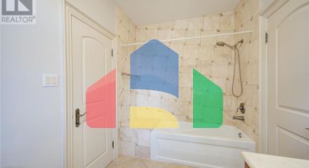 Residential - Single Family Home - Toronto, Canada - Canada