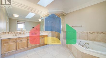 Residential - Single Family Home - Toronto, Canada - Canada