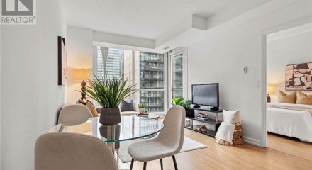 Residential - Condo/Apartment - Toronto, Canada - Canada