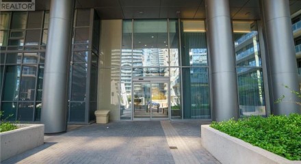 Residential - Condo/Apartment - Toronto, Canada - Canada