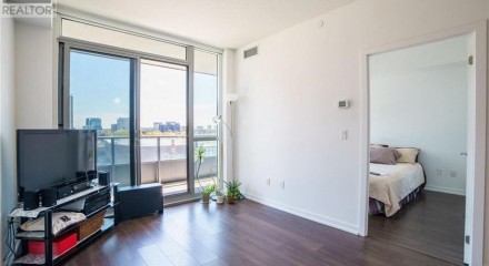 Residential - Condo/Apartment - Toronto, Canada - Canada